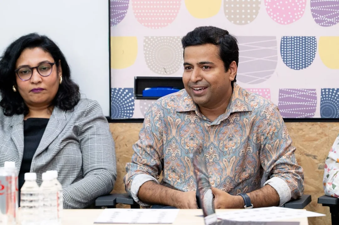 VM leaders speaking and listening during Wooqer’s LFTG Bengaluru roundtable